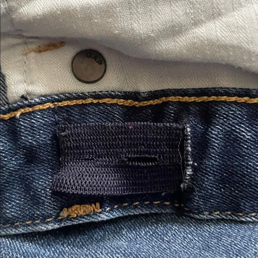 GAP straight leg